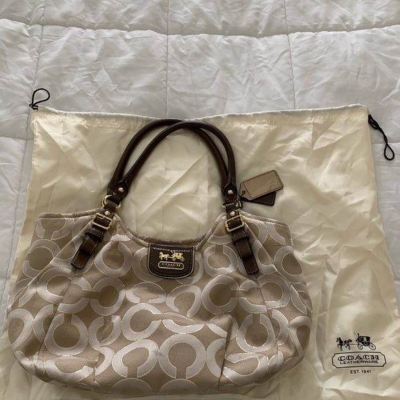 Large COACH Purse - Picture 1 of 6